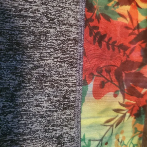 Capri Workout Leggings LulaRoe Jade NWT S Grey - Picture 3 of 8